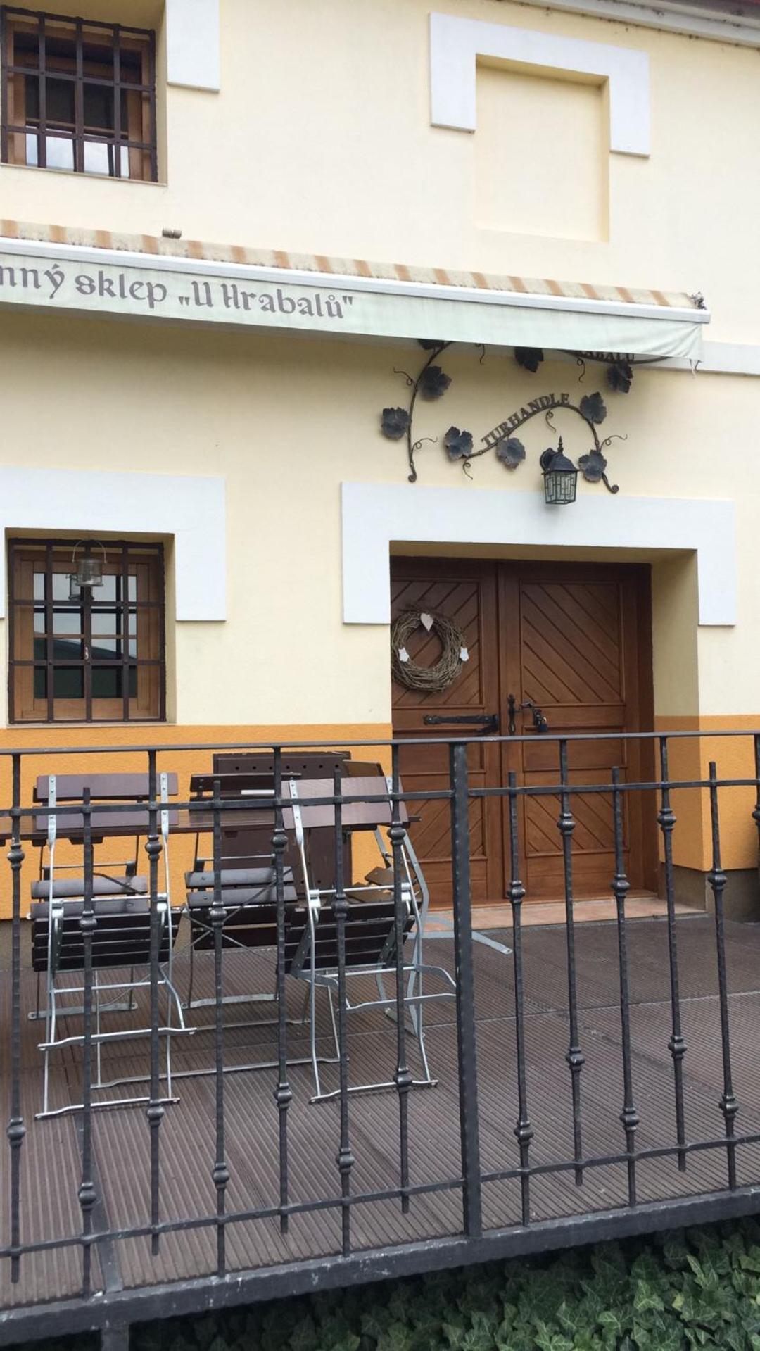 Sklep U Hrabalu Aparthotel Hustopeče Exterior foto
